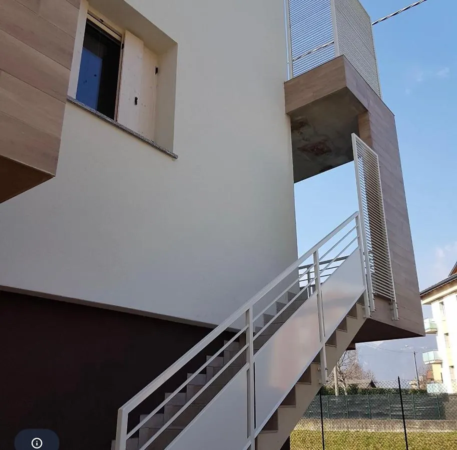 別荘 Pisogne New Apartment