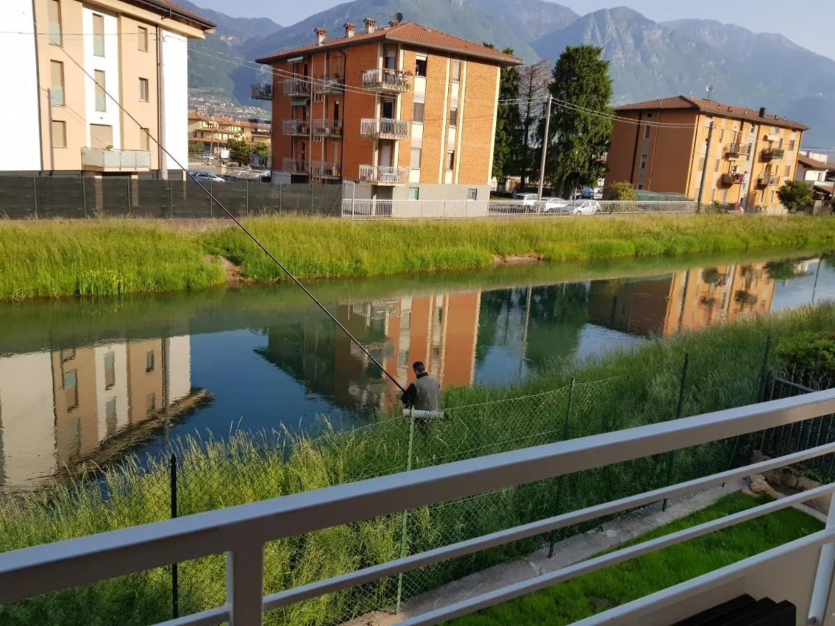 Pisogne New Apartment 0*,  イタリア
