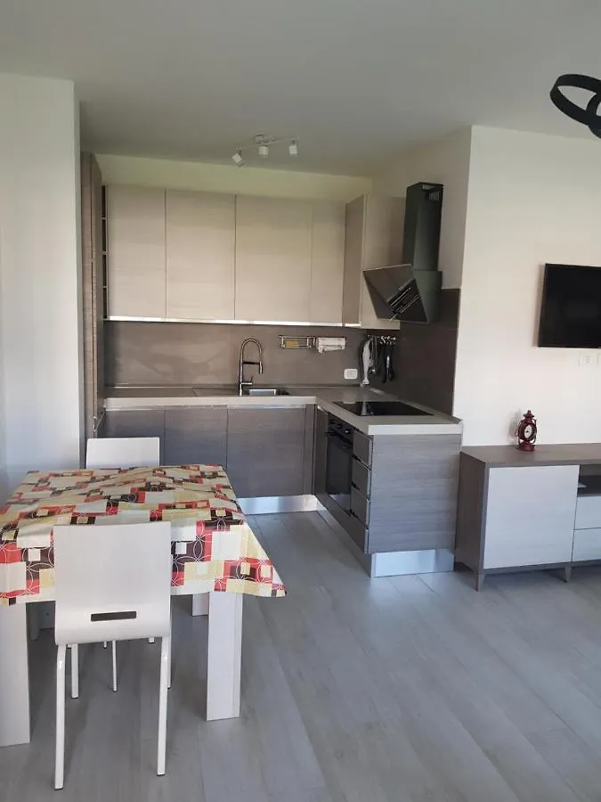 Pisogne New Apartment 0*,